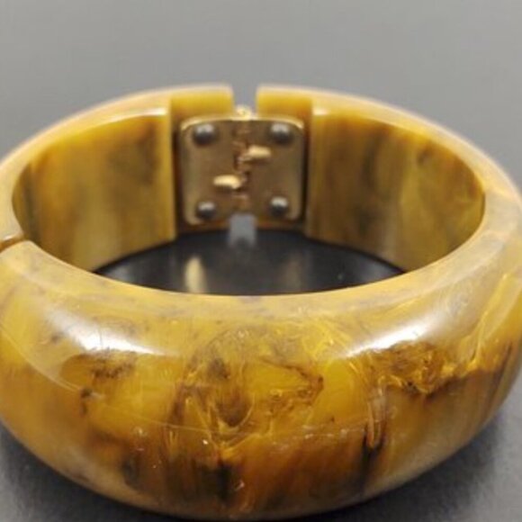 VTG BAKELITE 1940's Clamper Bracelet Marbled Mississippi Mud *RARE* - Picture 5 of 5